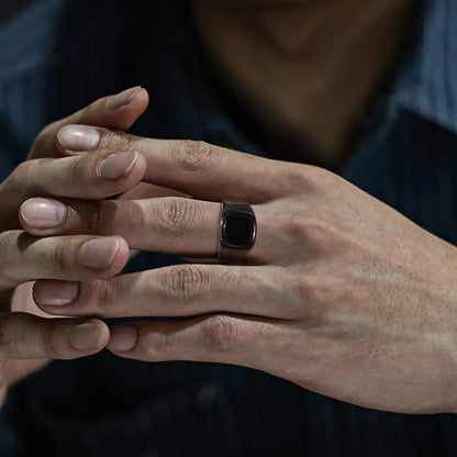 Anillo sello piedra negra