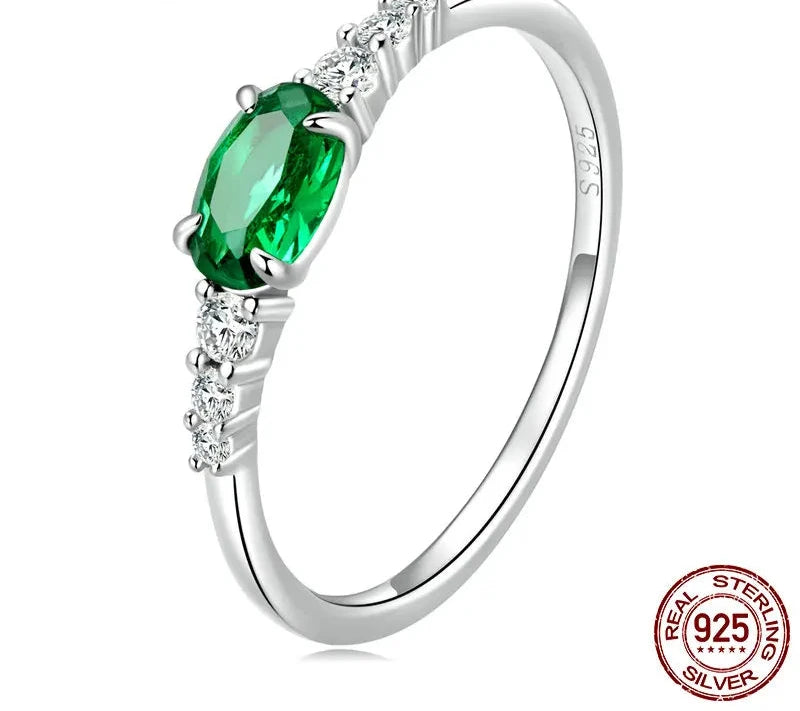 Anillo con piedra verde